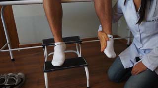 Prova de força muscular: inversão e eversão plantar do pé (tibial posterior/fibular)